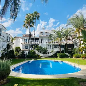 https://casa-23-marbella.1costadelsol.com